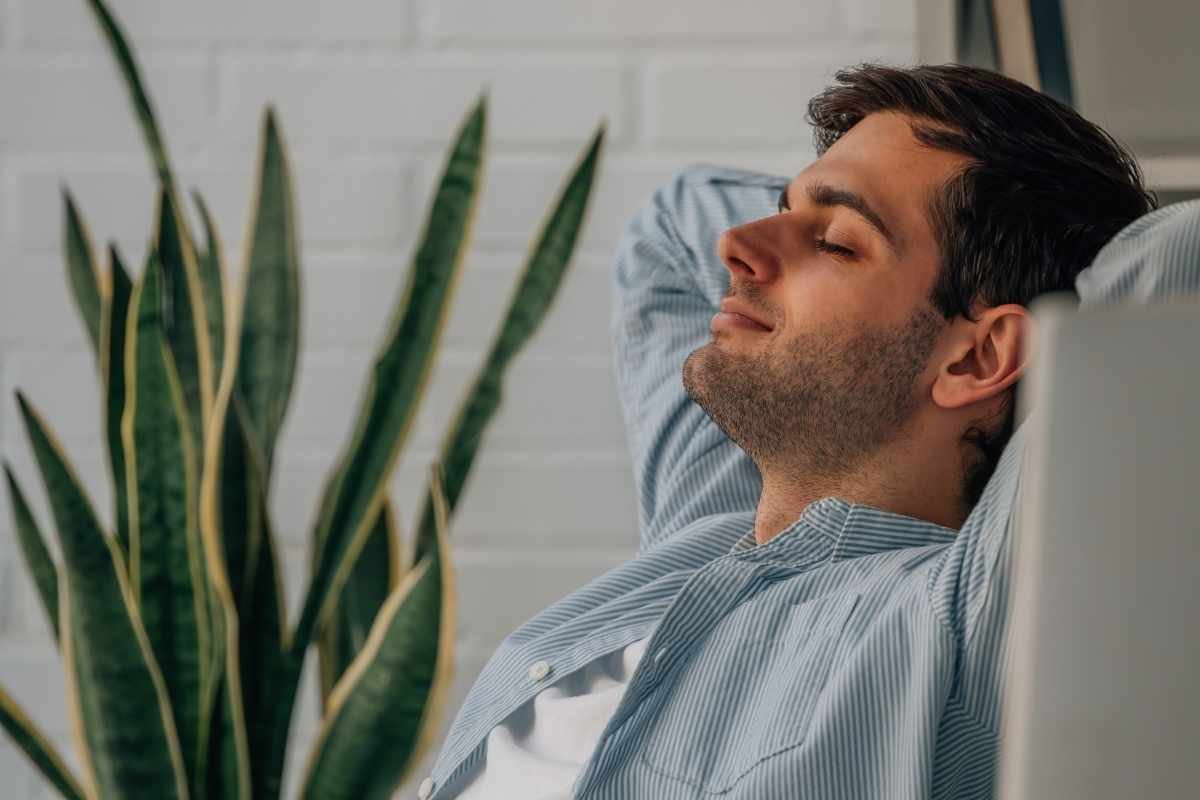 Natural Home Remedies For Migraines You Need To Know | Healthcare 360 Magazine