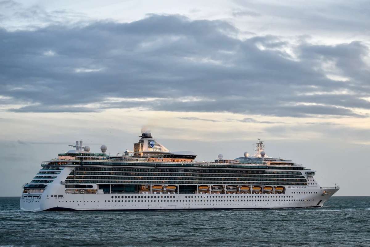Norovirus sickens nearly 100 on Royal Caribbean cruise